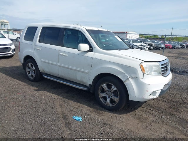 Salvage Honda Pilot Image