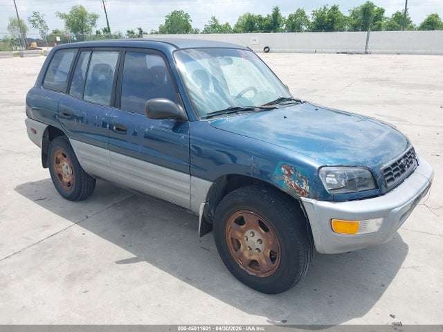 Salvage Toyota RAV4 Image