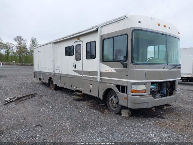 Salvage Ford F-550 Image