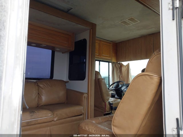 Ford F-550 Super Duty Stripped Chass