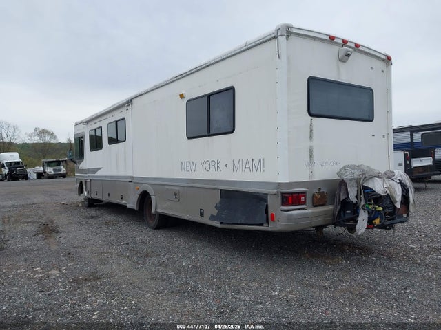 Ford F-550 Super Duty Stripped Chass