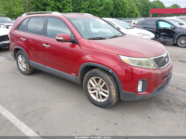 Salvage Kia Sorento Image