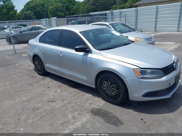 Salvage Volkswagen Jetta Image