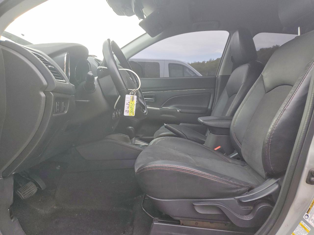 Mitsubishi Outlander S