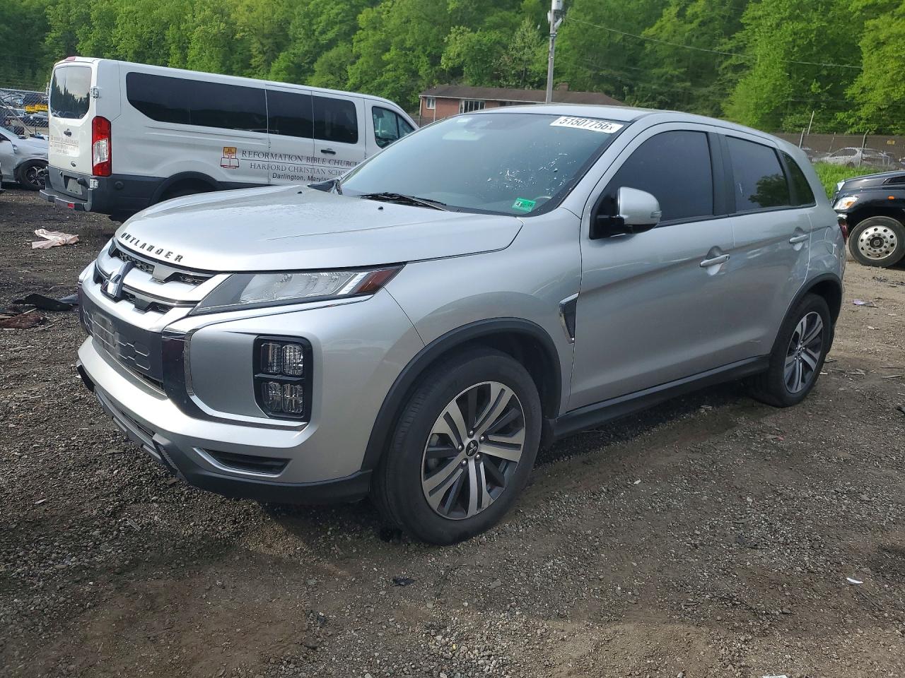Salvage Mitsubishi Outlander Image