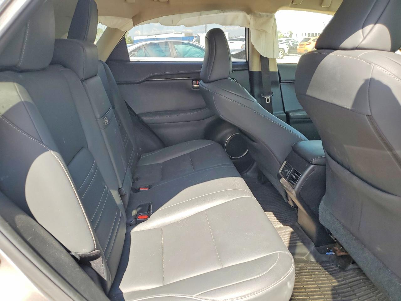 Lexus NX Base