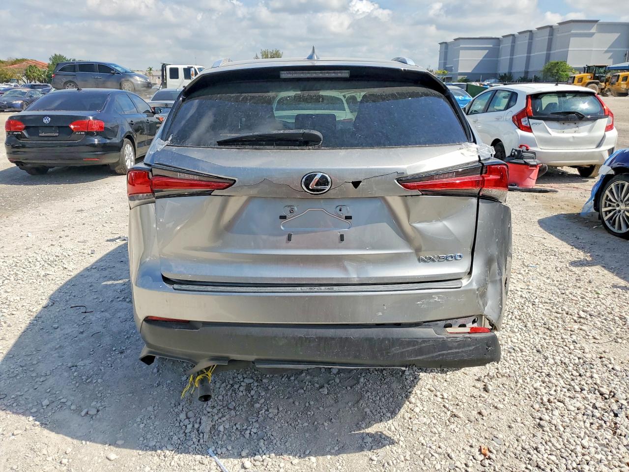 Lexus NX Base