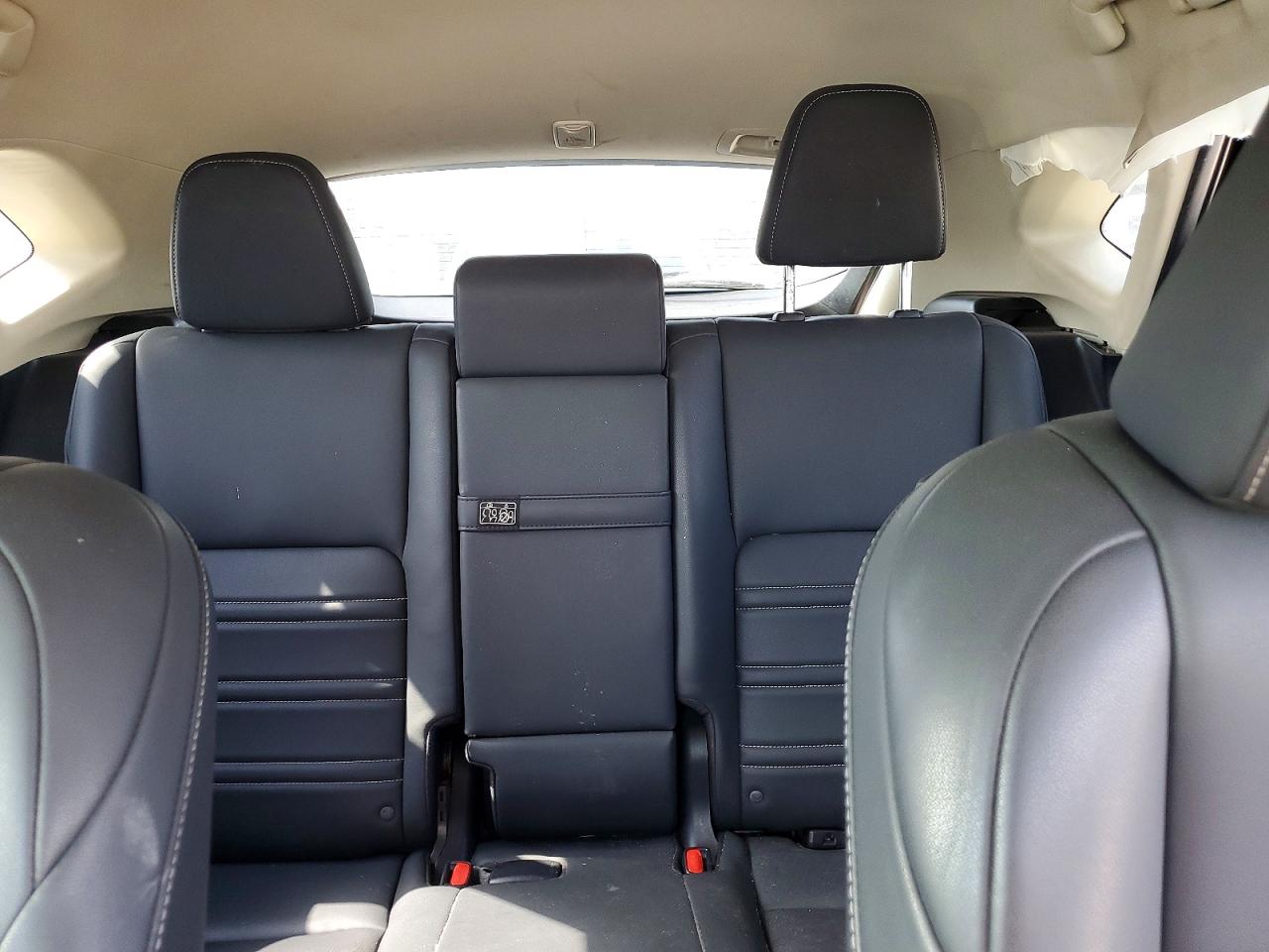Lexus NX Base