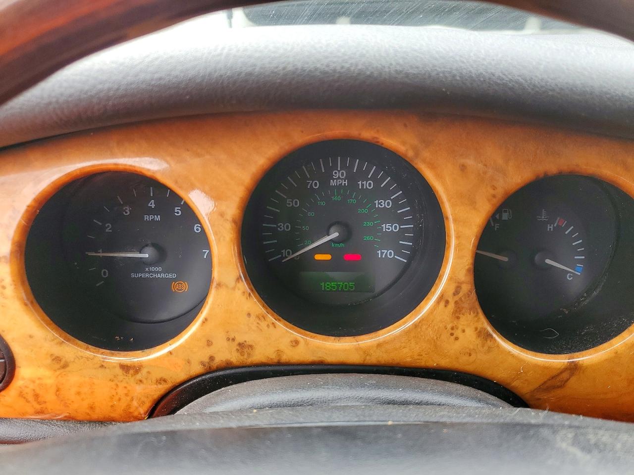 Jaguar XJR