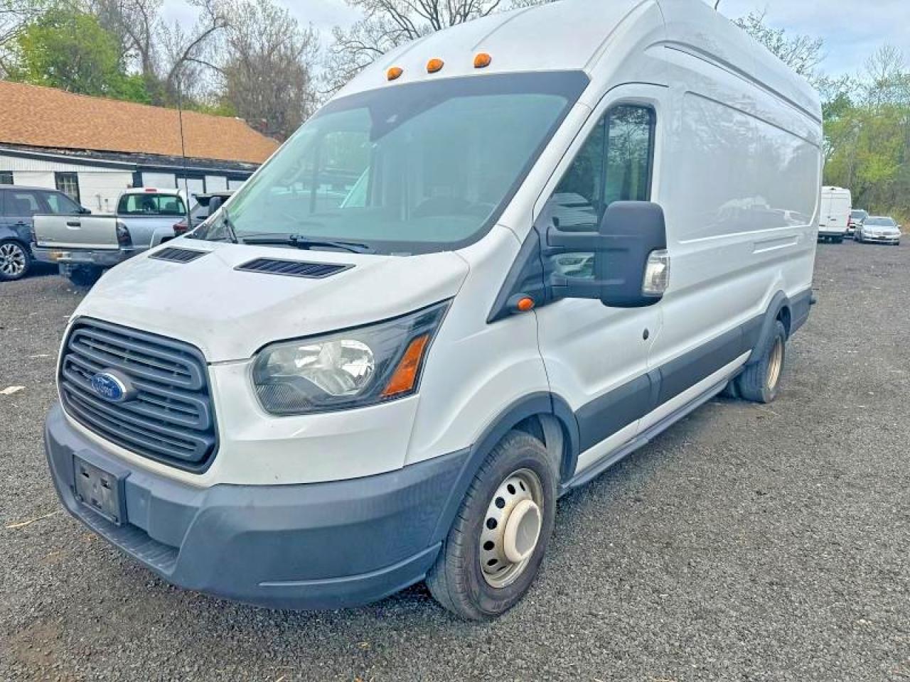 Salvage Ford Transit Image
