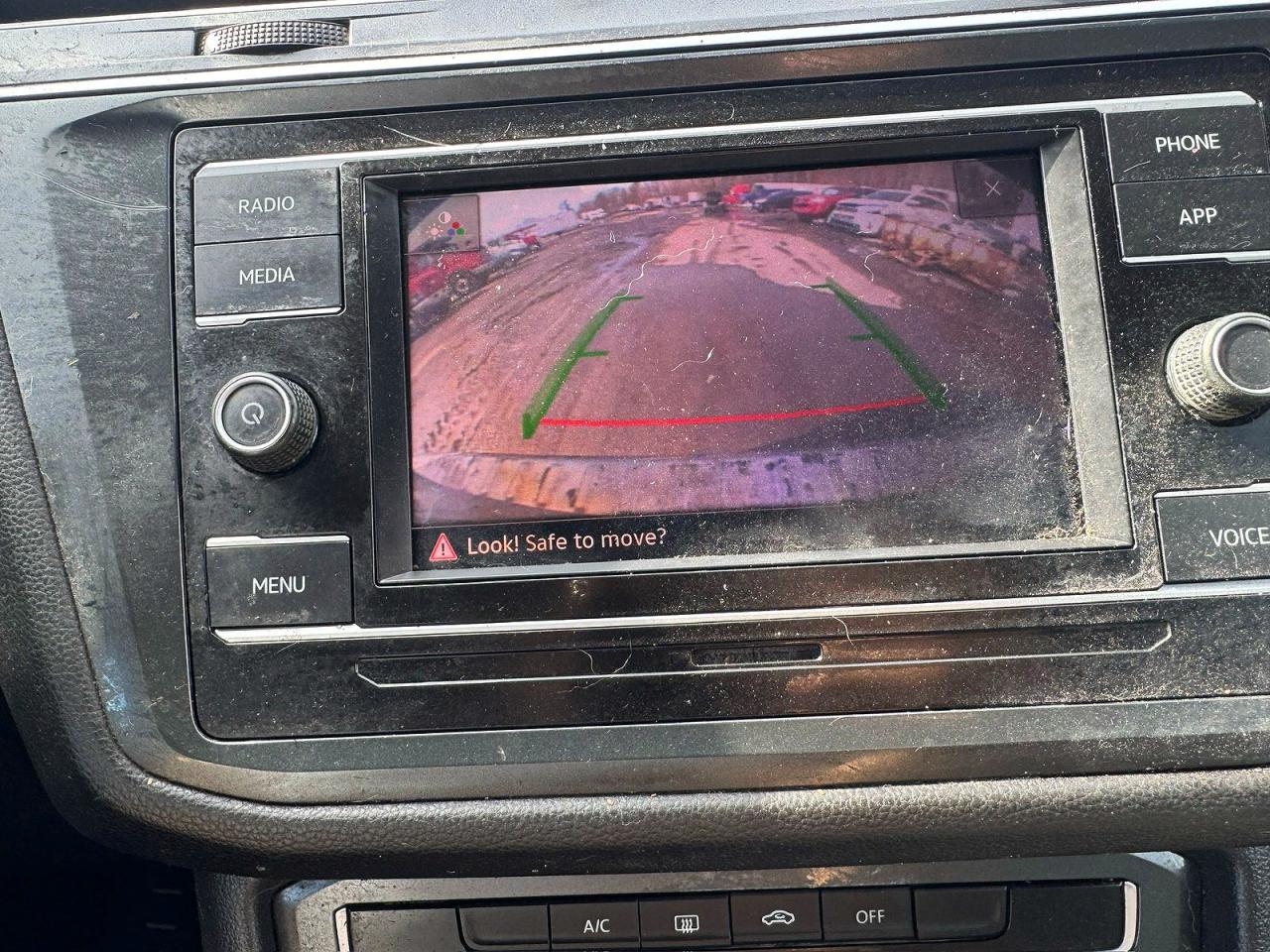 Volkswagen Tiguan S