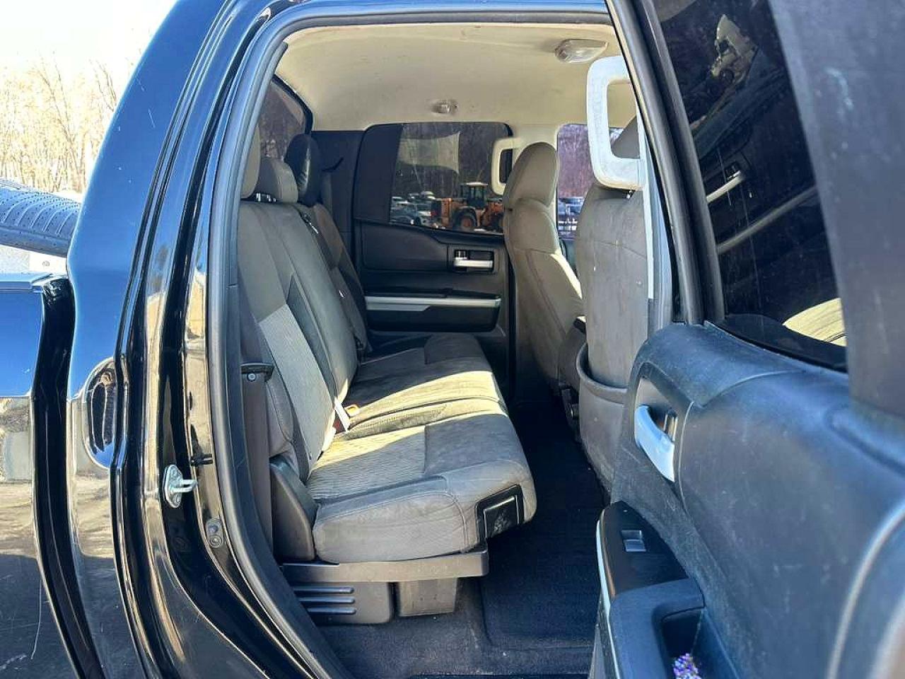 Toyota Tundra Double Cab Sr