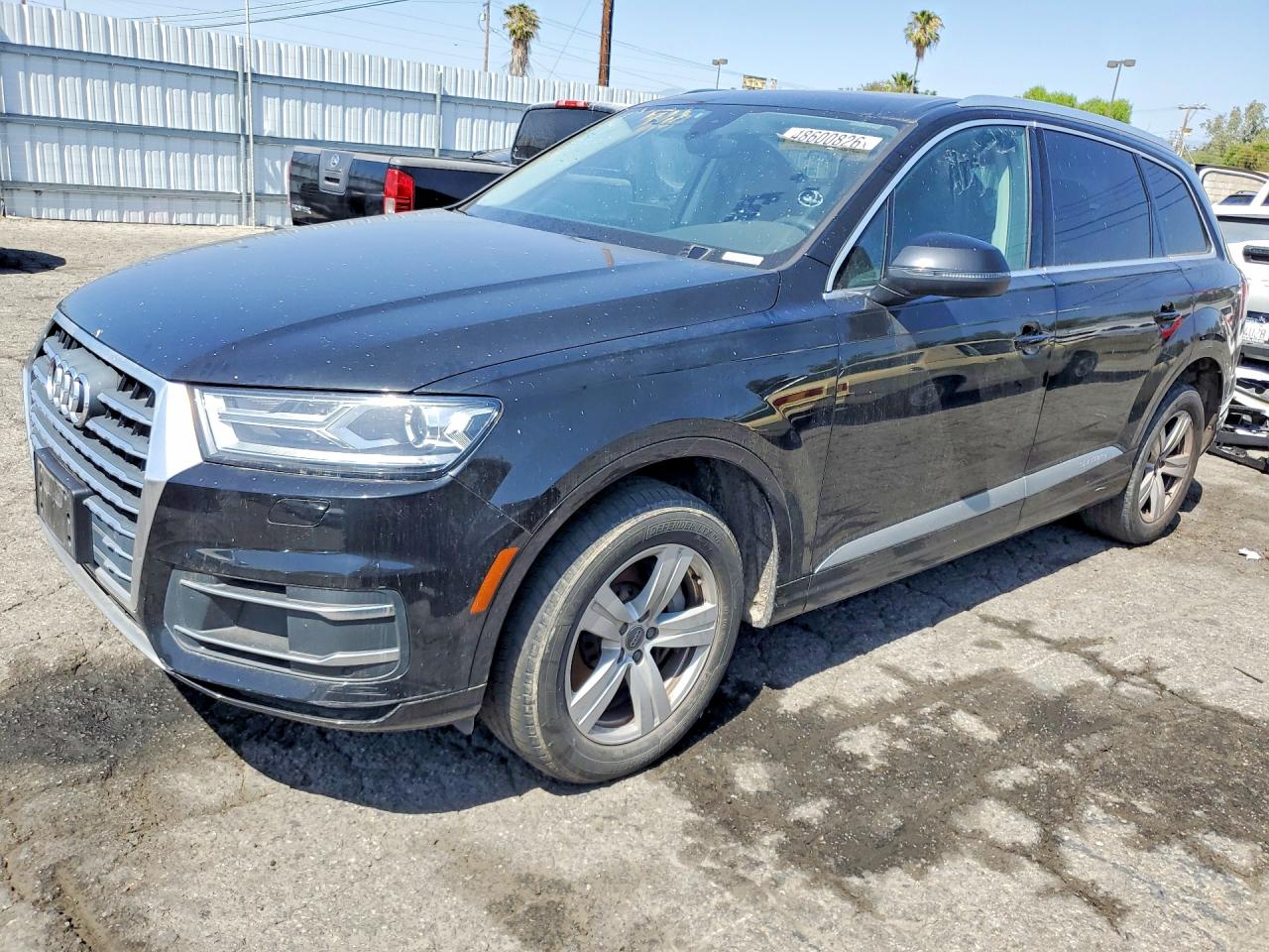 Salvage Audi Q7 Image