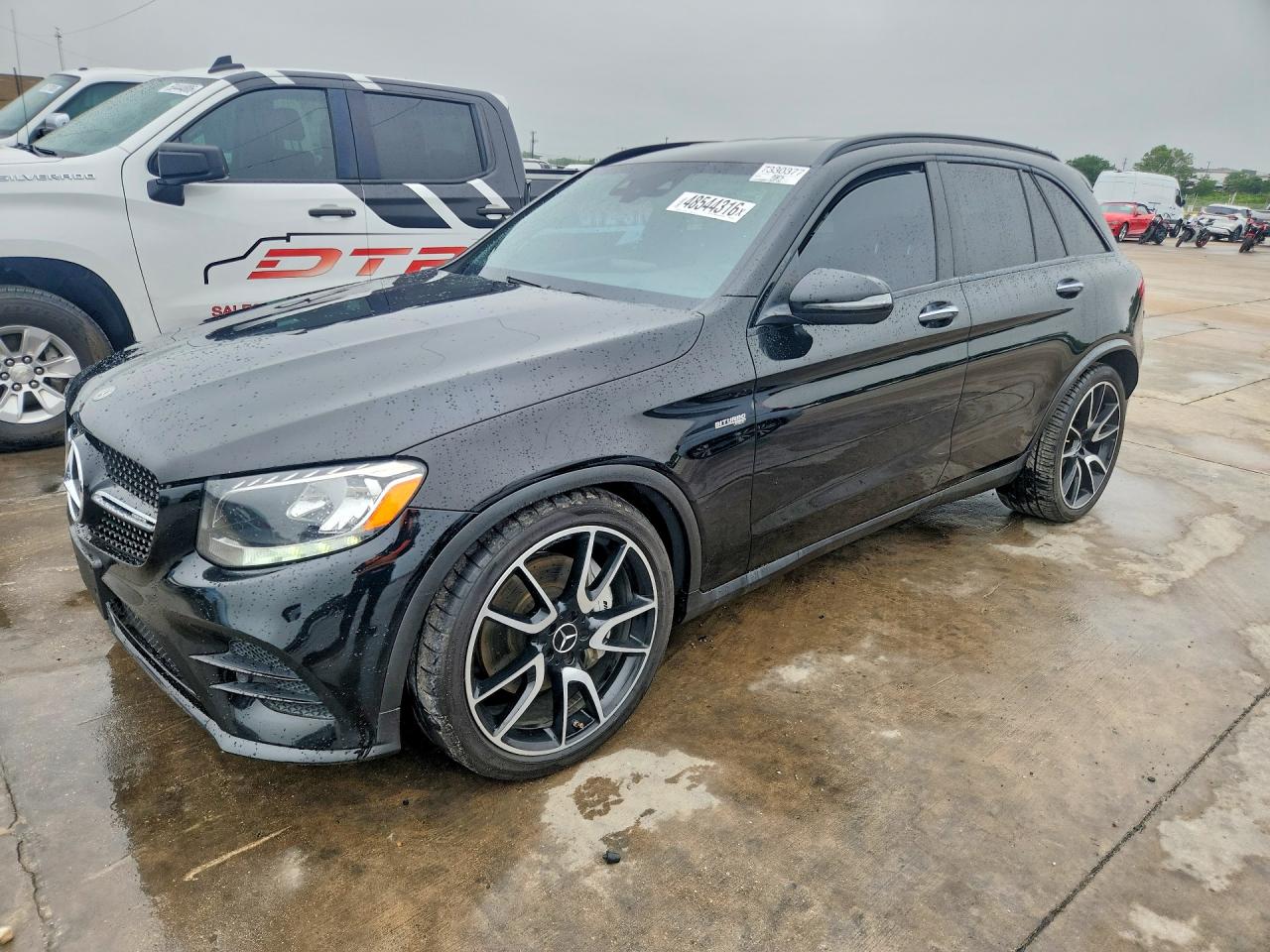 Salvage Mercedes-Benz GLC Image