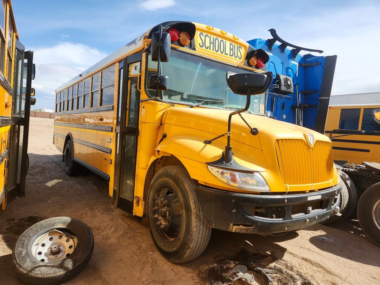 Salvage Ic Bus Other Image