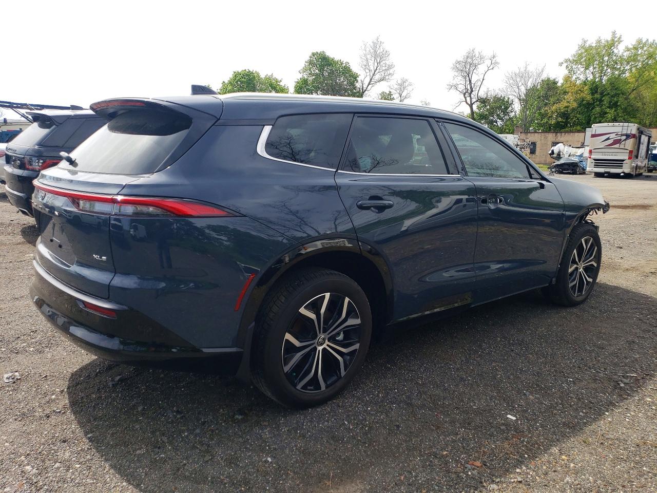 Toyota Crown Signia Xle