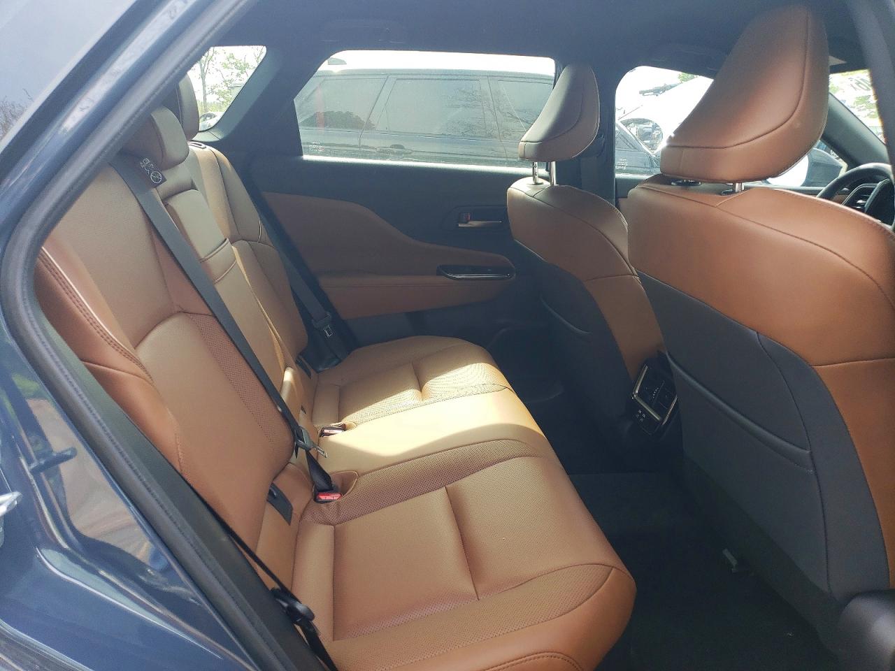 Toyota Crown Signia Xle