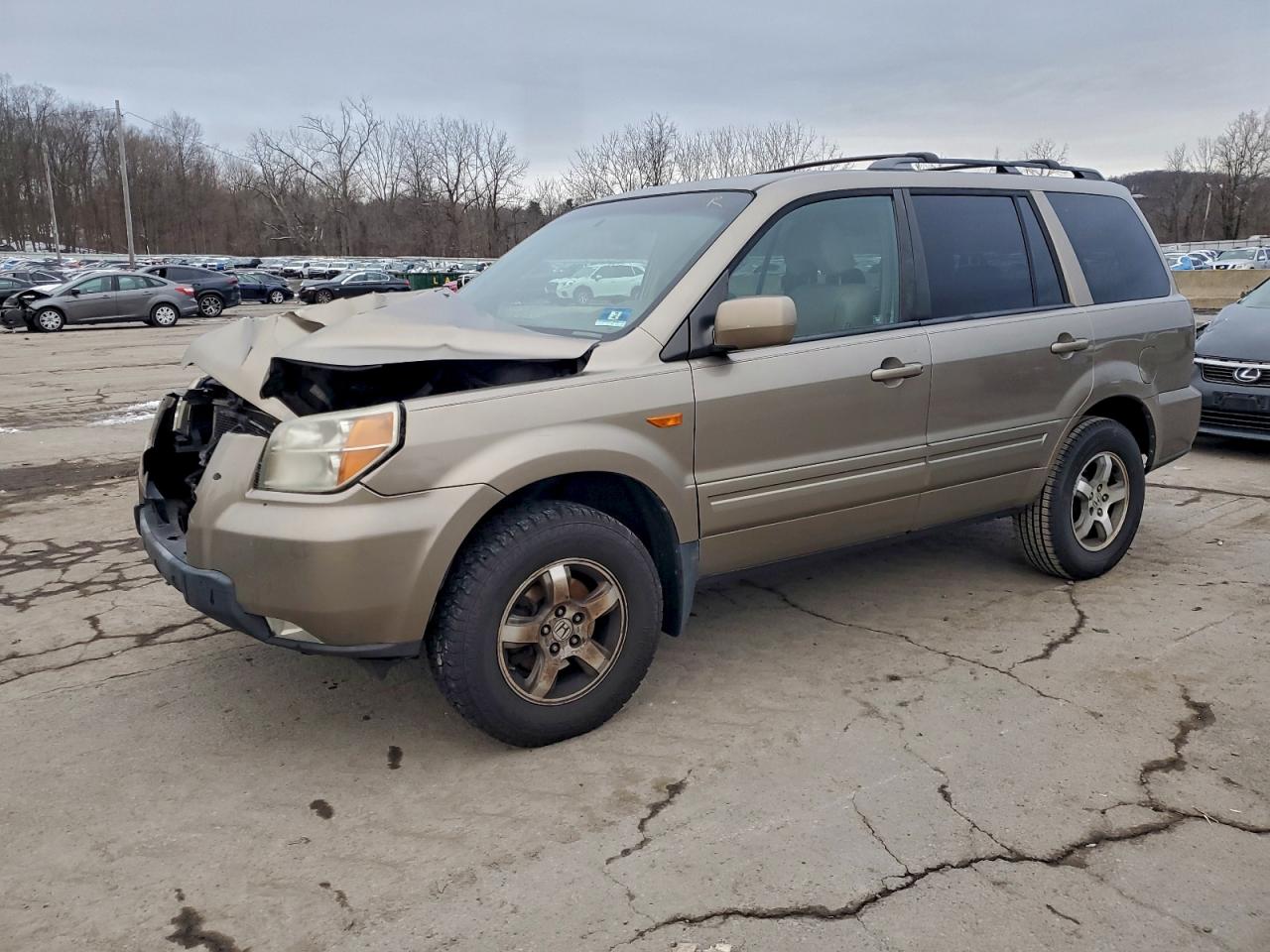 Salvage Honda Pilot Image