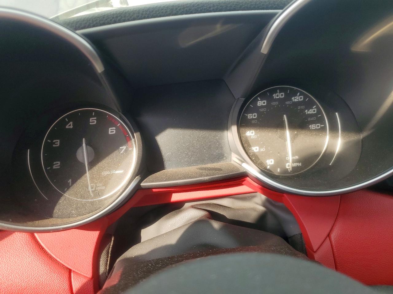 Alfa Romeo Giulia Q4