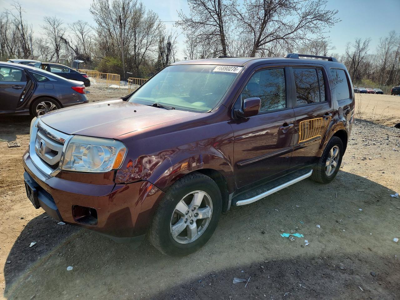 Salvage Honda Pilot Image