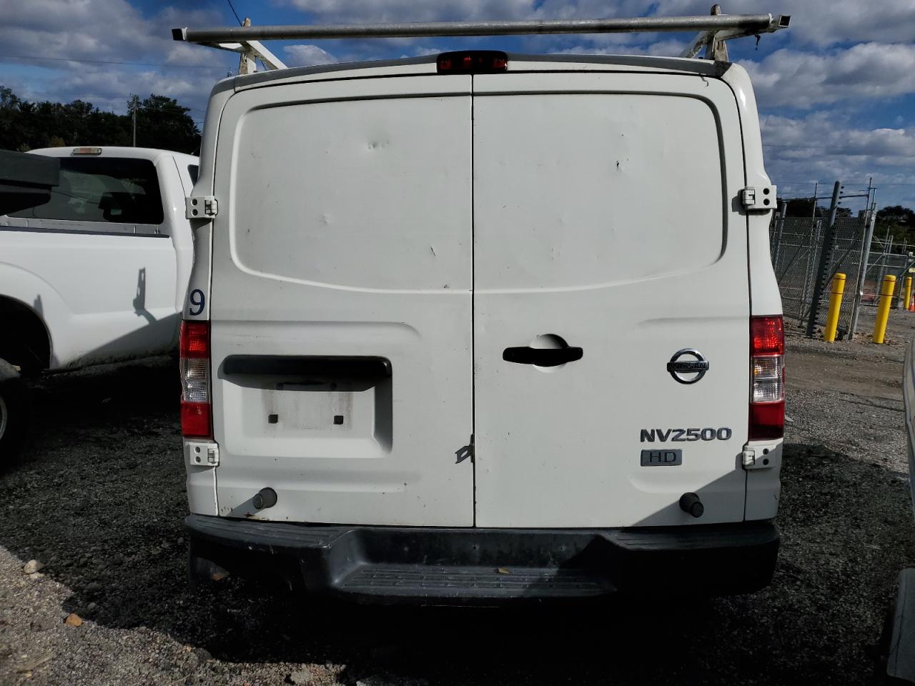 Nissan Nv 1500 S