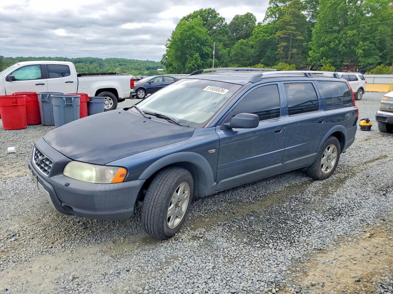 Salvage Volvo XC70 Image