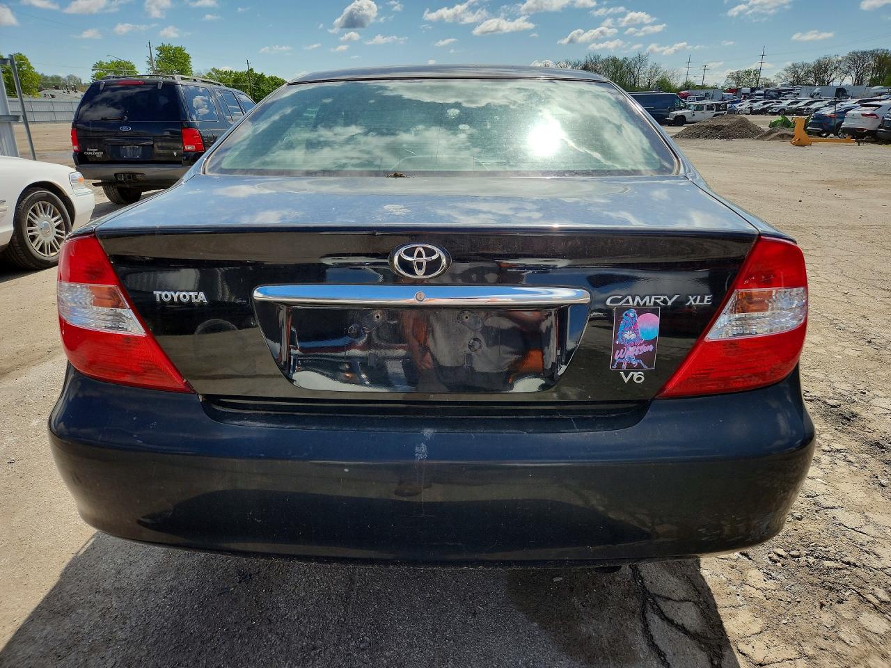 Toyota Camry Xle V6