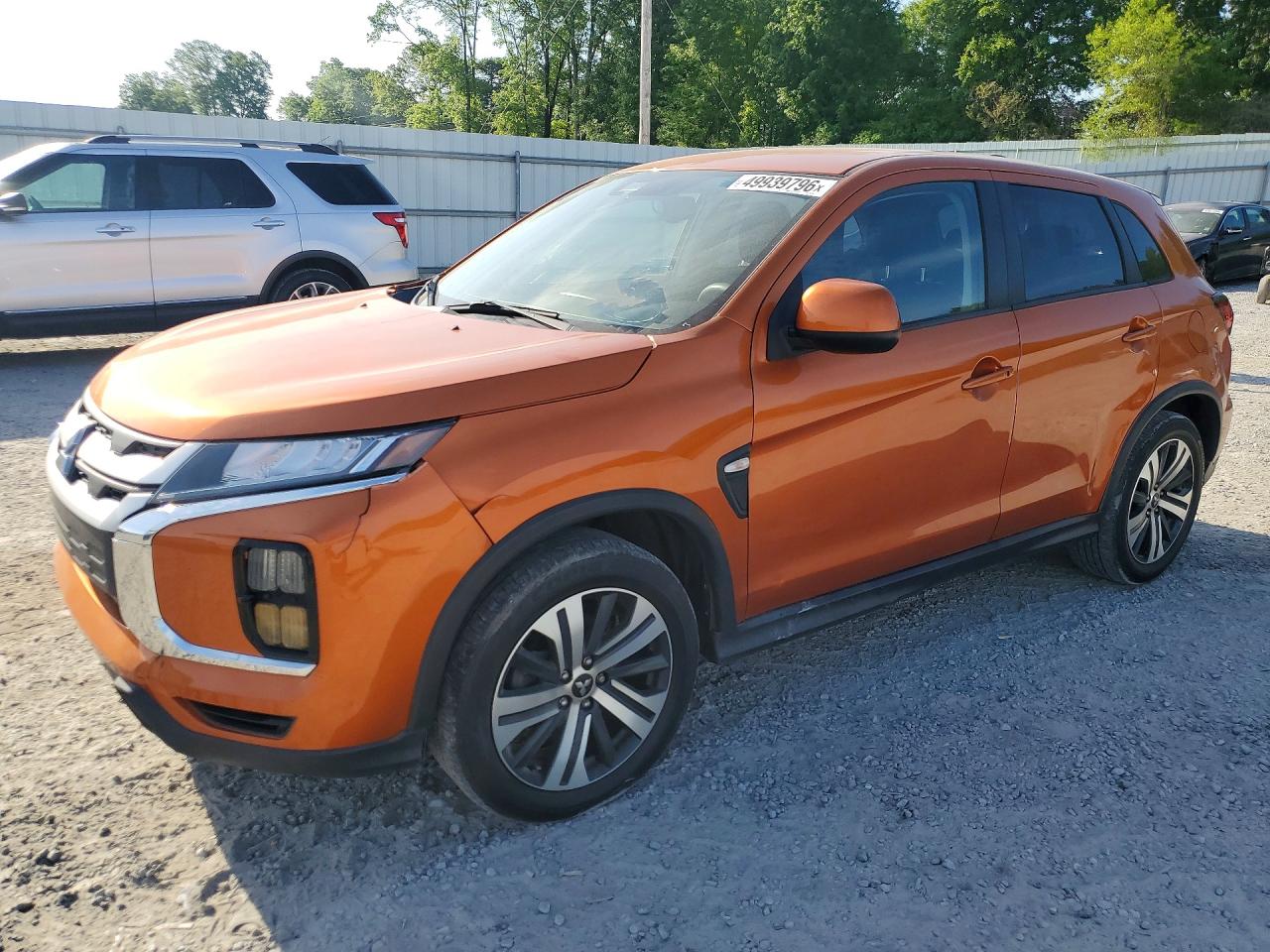 Salvage Mitsubishi Outlander Image