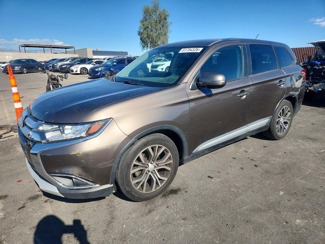 Salvage Mitsubishi Outlander Image