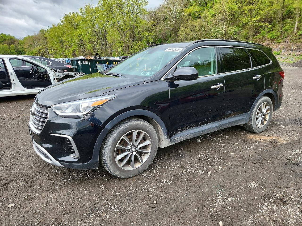 Salvage Hyundai SANTA FE Image