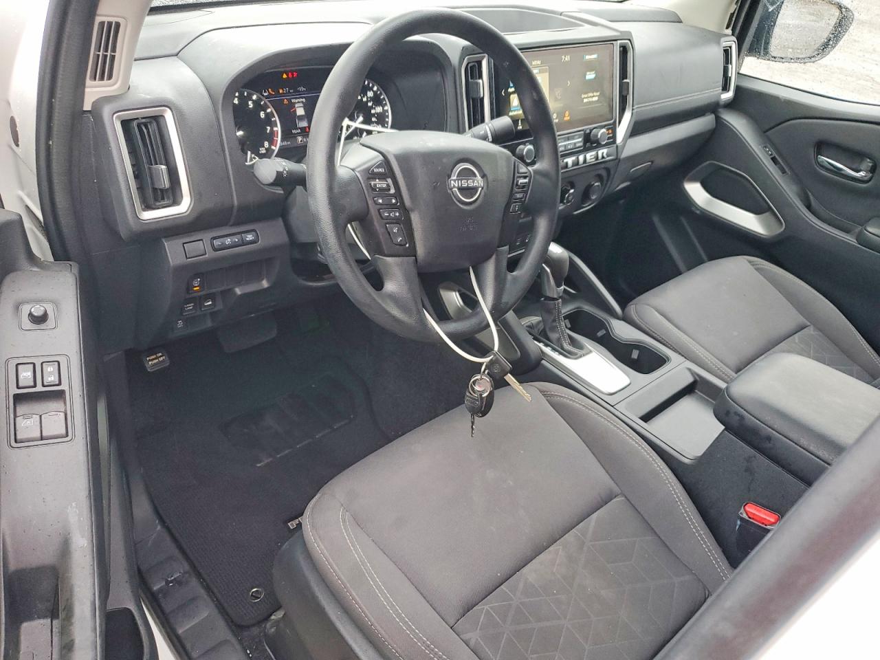 Nissan Frontier Sv