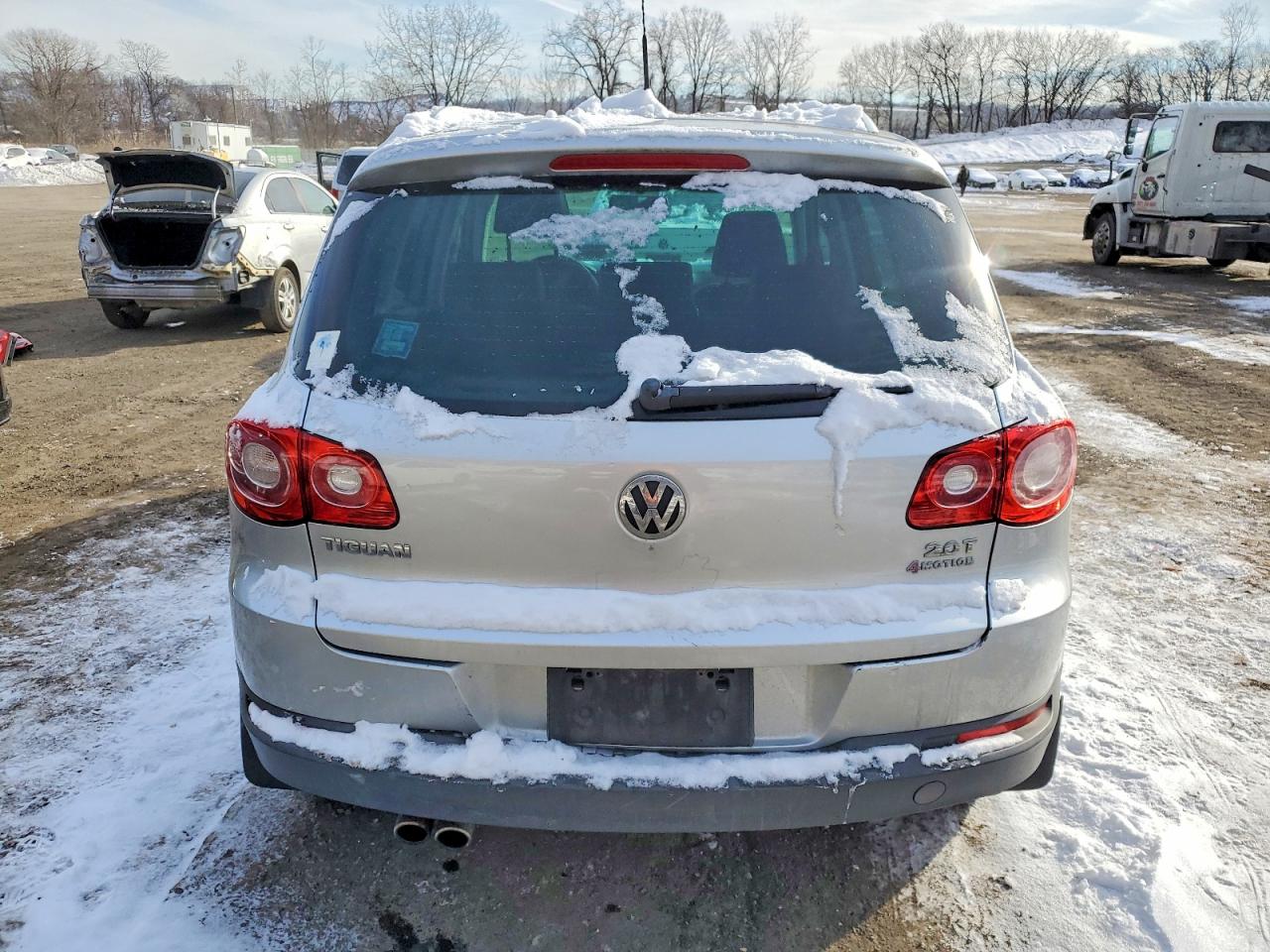 Volkswagen Tiguan S