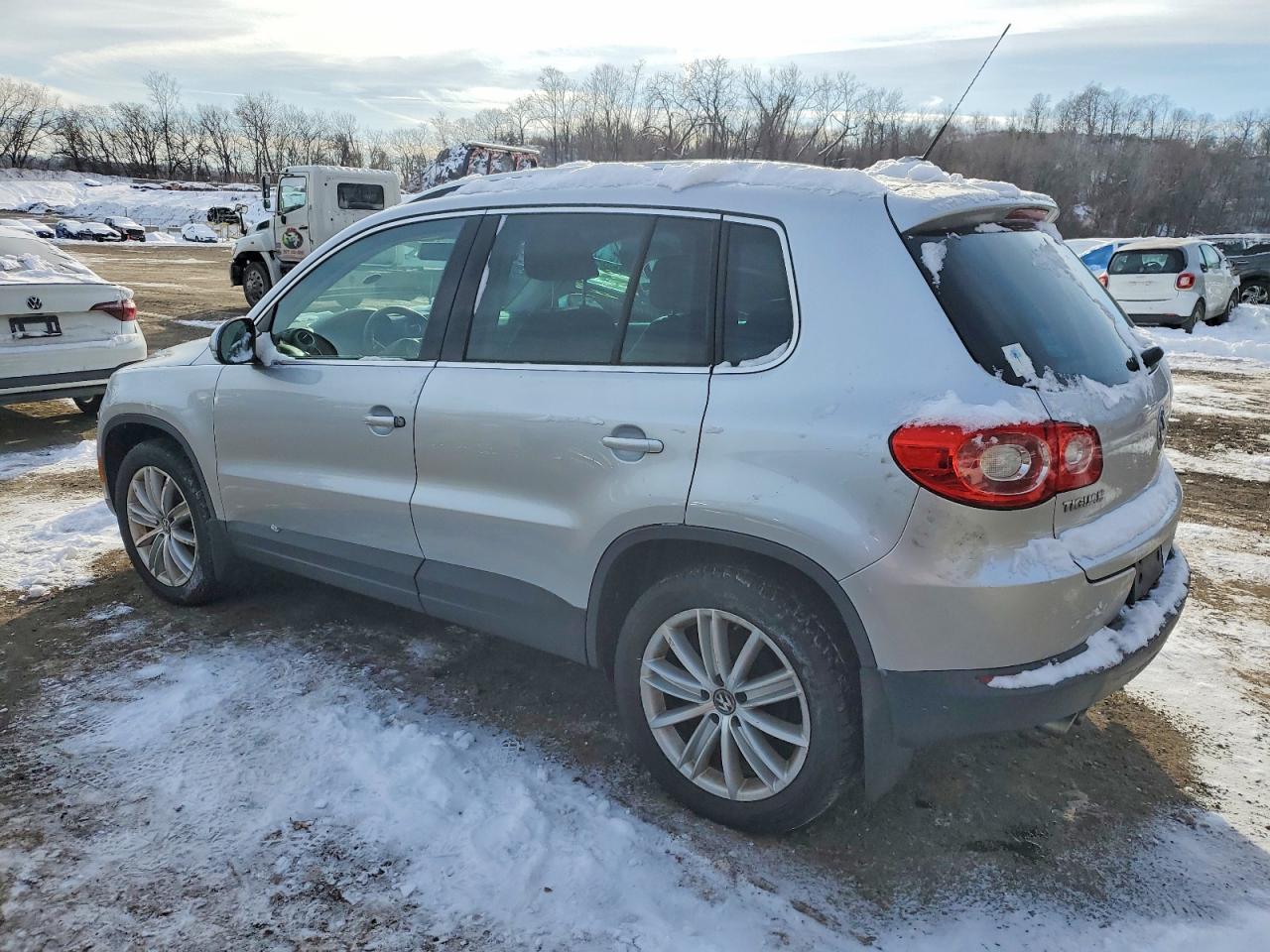 Volkswagen Tiguan S