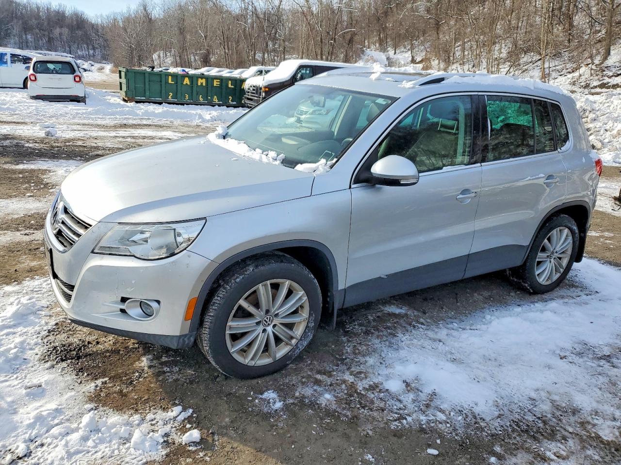 Salvage Volkswagen Tiguan Image