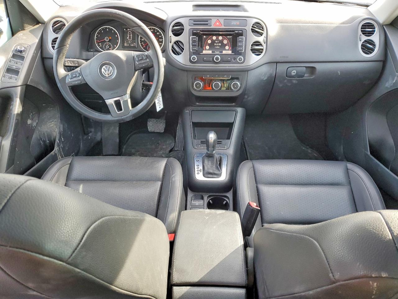 Volkswagen Tiguan S