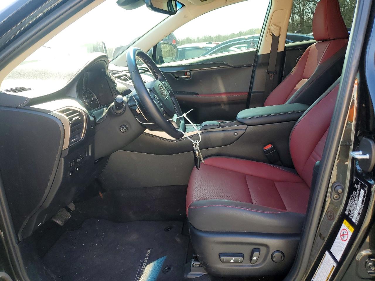 Lexus NX Base