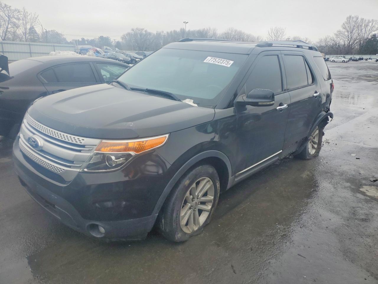 Salvage Ford Explorer Image