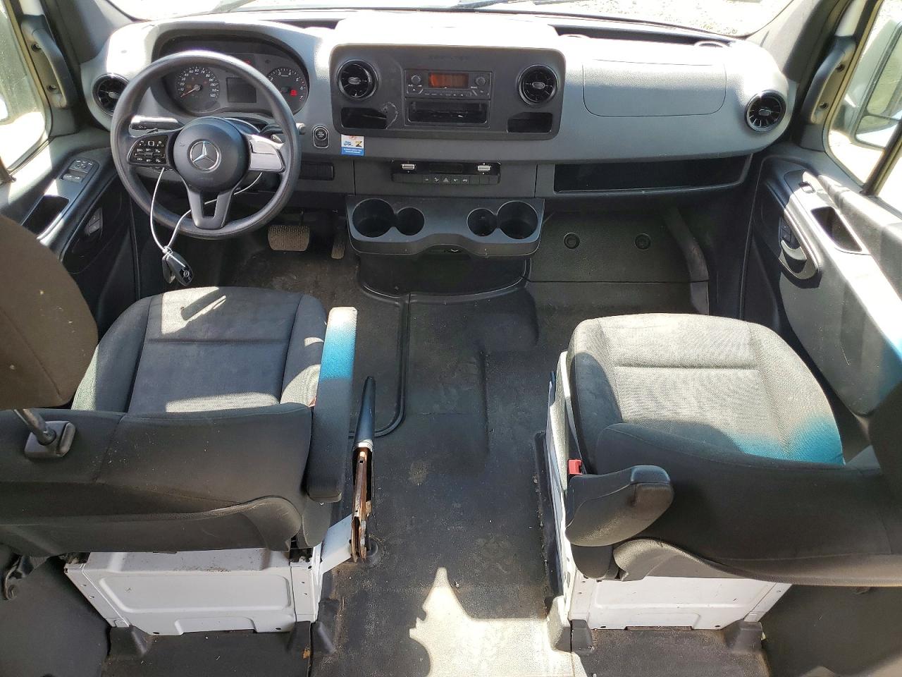 Mercedes-Benz Sprinter 2500
