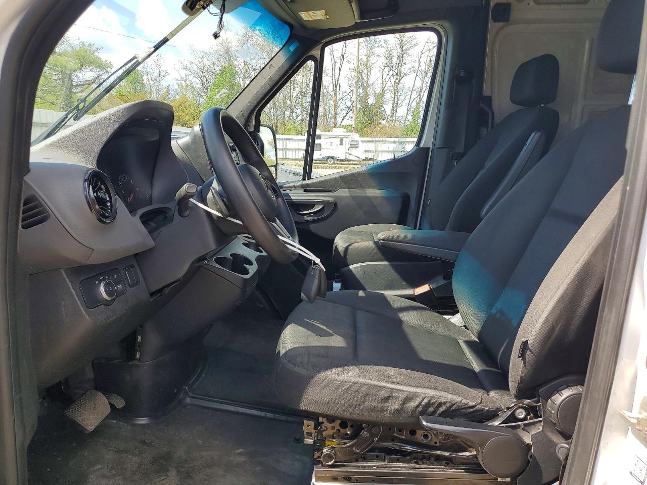 Mercedes-Benz Sprinter 2500