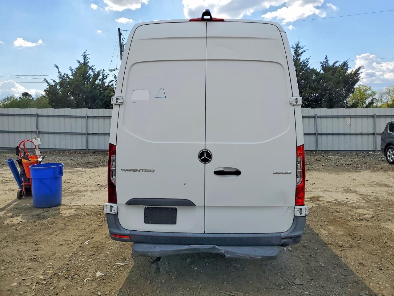 Mercedes-Benz Sprinter 2500