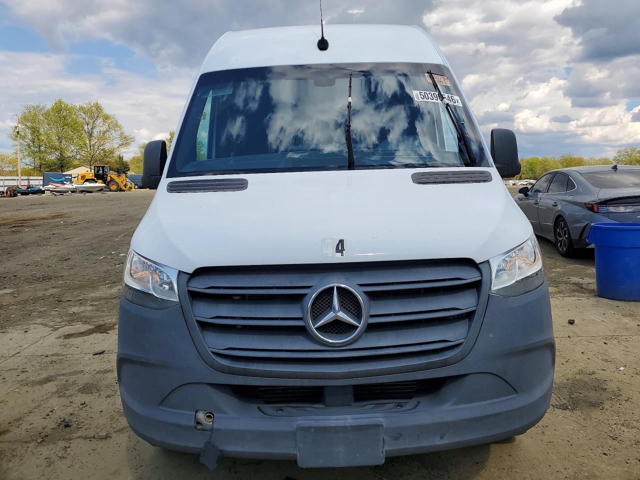 Mercedes-Benz Sprinter 2500