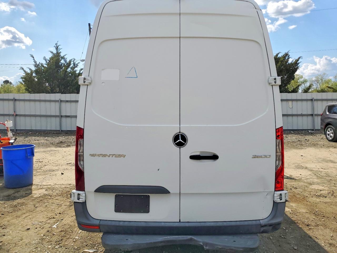 Mercedes-Benz Sprinter 2500