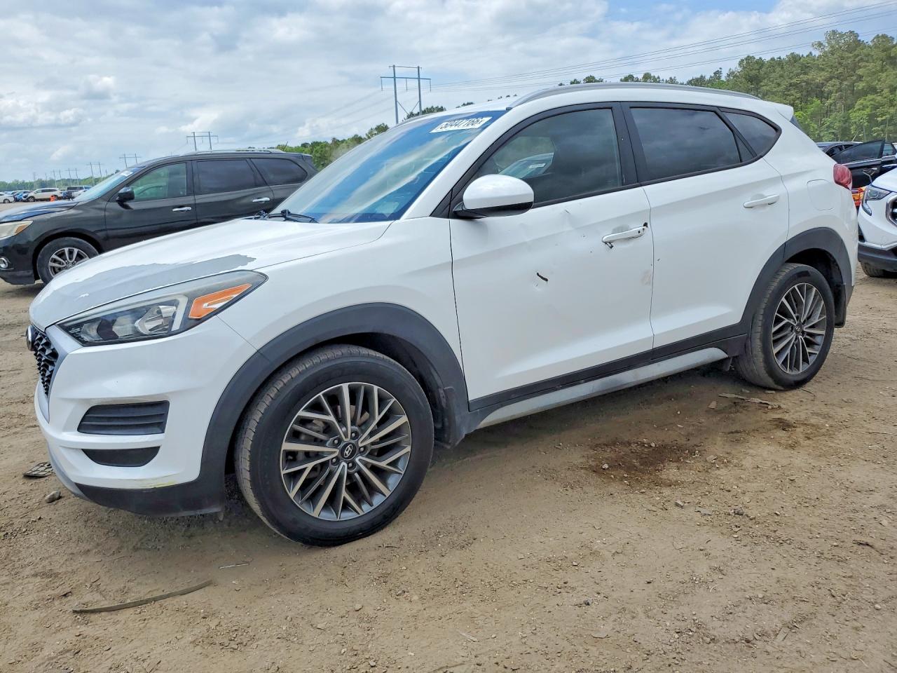Salvage Hyundai TUCSON Image