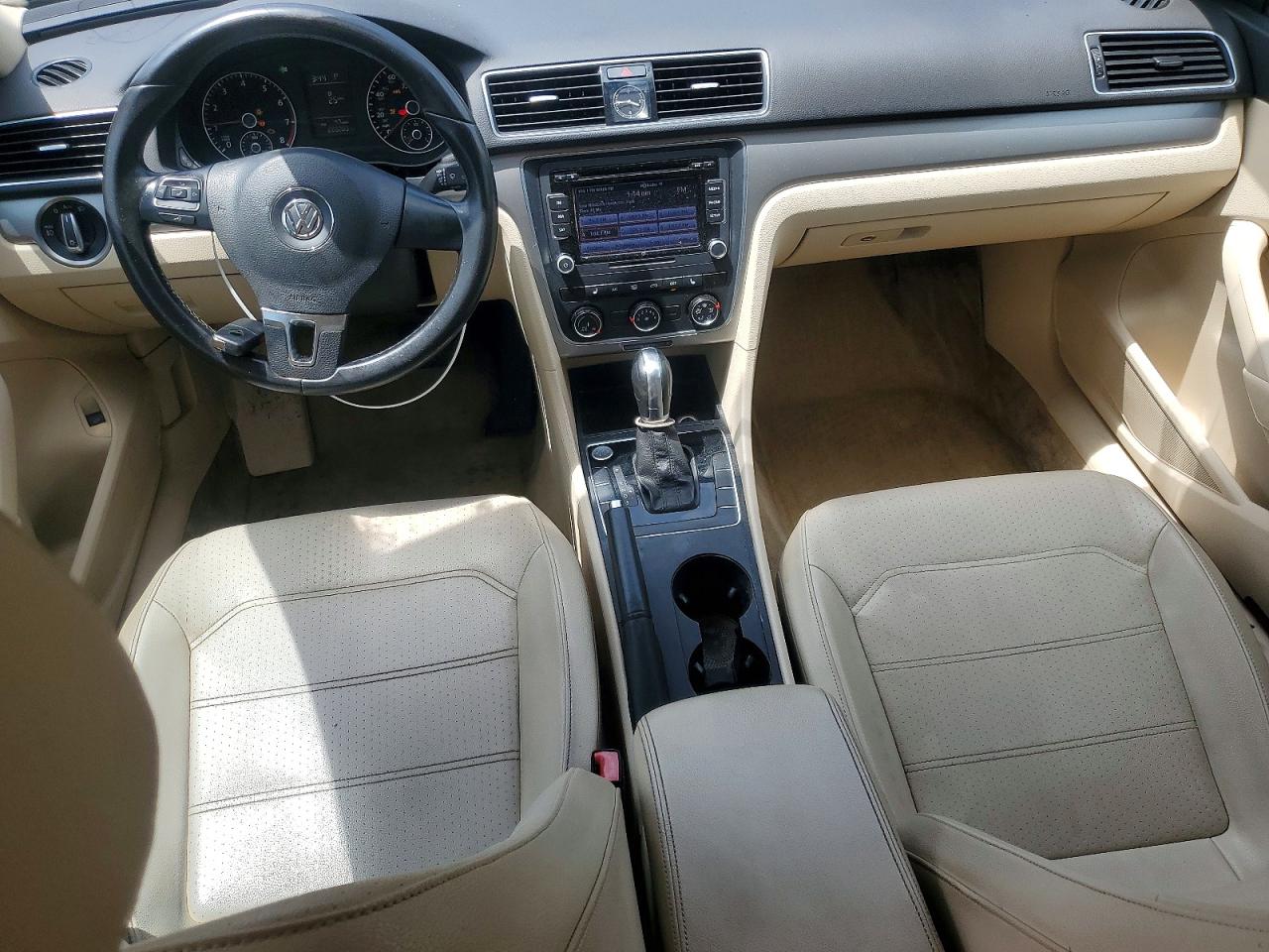 Volkswagen Passat S