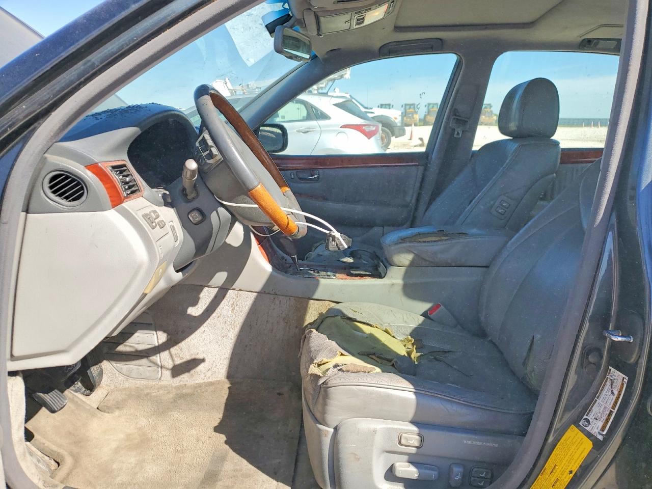 Lexus LS Base