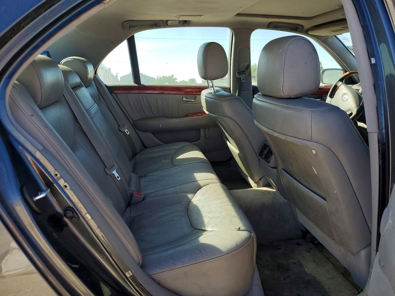 Lexus LS Base