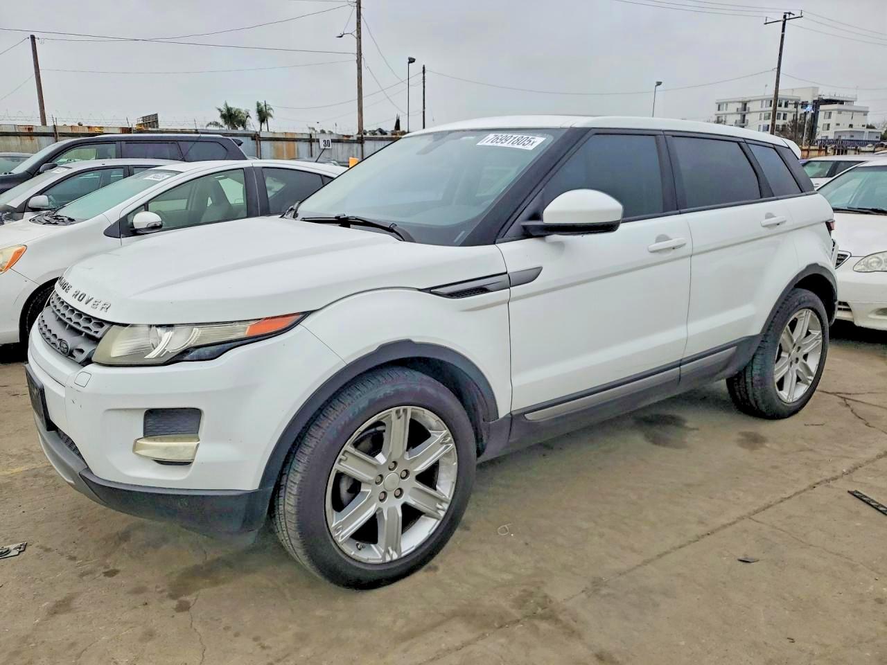 Salvage Land Rover Range Rover Image