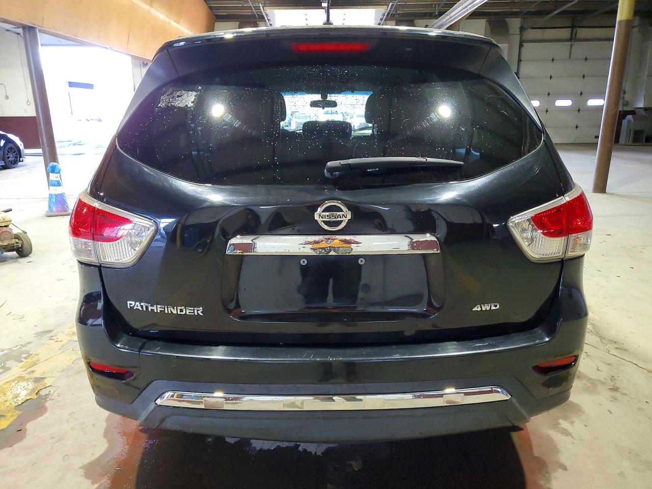 Nissan Pathfinder S