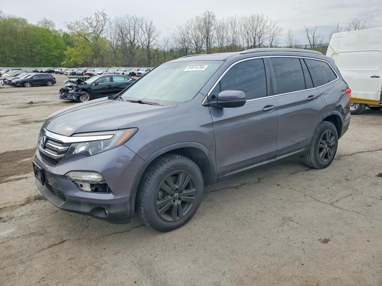 Salvage Honda Pilot Image