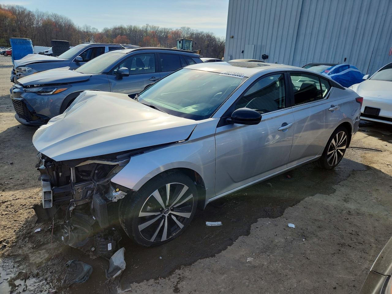 Salvage Nissan Altima Image